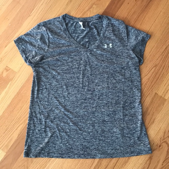 Under Armour Tops - Under Amour Heat Gear